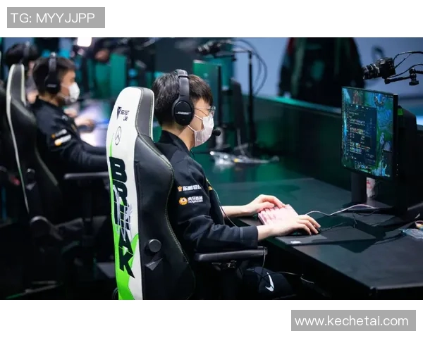 中国与卡塔尔足球对抗赛回顾01年精彩瞬间与历史意义分析