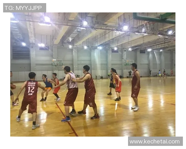 北京篮球队阵地战解析：战术布局与球员配合的深度剖析MBA